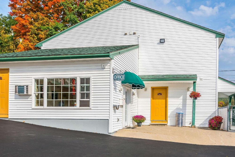 Rodeway Inn Lake George Outlets Main image